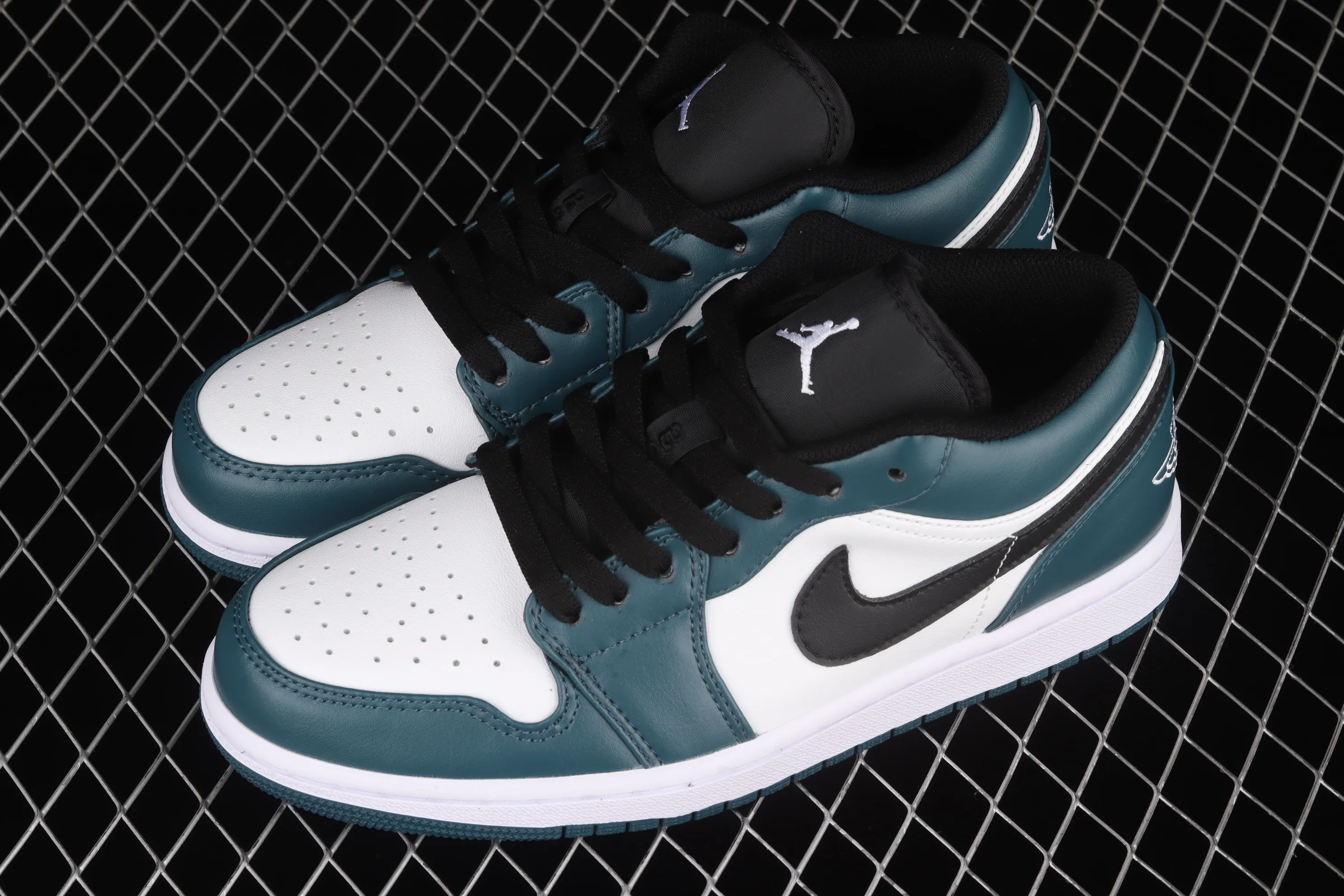 All categories Air Jordan Jordan series basketball shoes Air Jordan 1 Low Air Jordan 1 Low AJ1 Joe 1 low-top cultural basketball shoes 553558-411